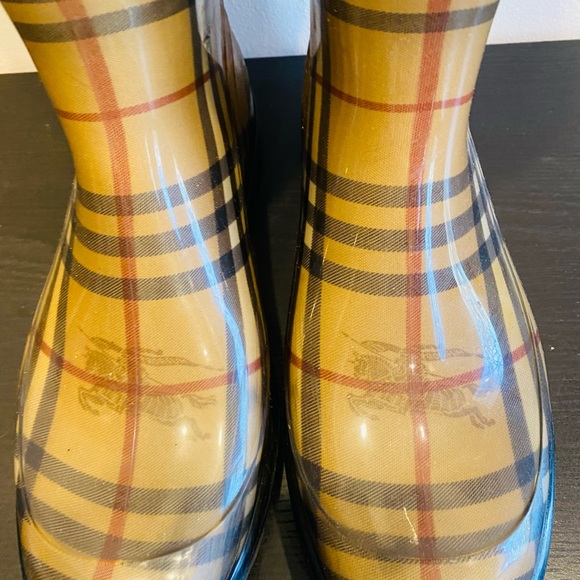 COPY - Burberry rain boots - Picture 4 of 8